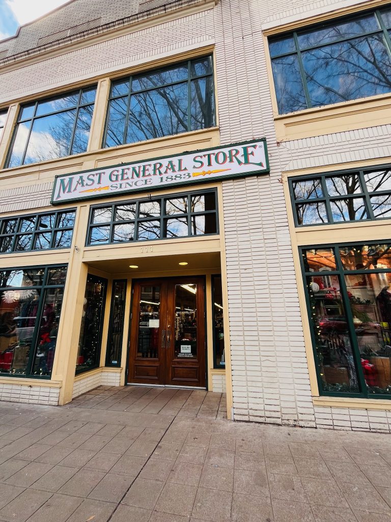 Things To Do In Greenville, South Carolina - The Stickered Suitcase